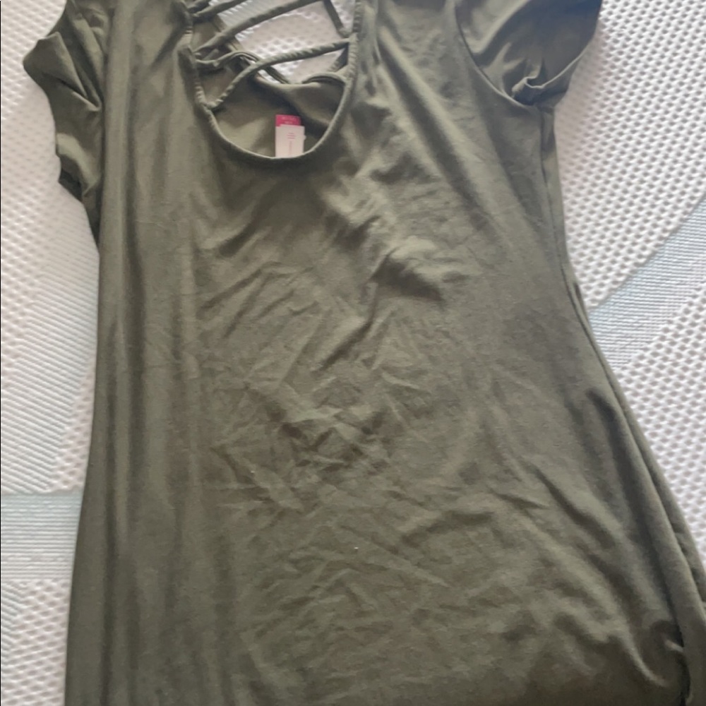 Navy green t-shirt dress. Has a cross cross back.sits right above the knees.